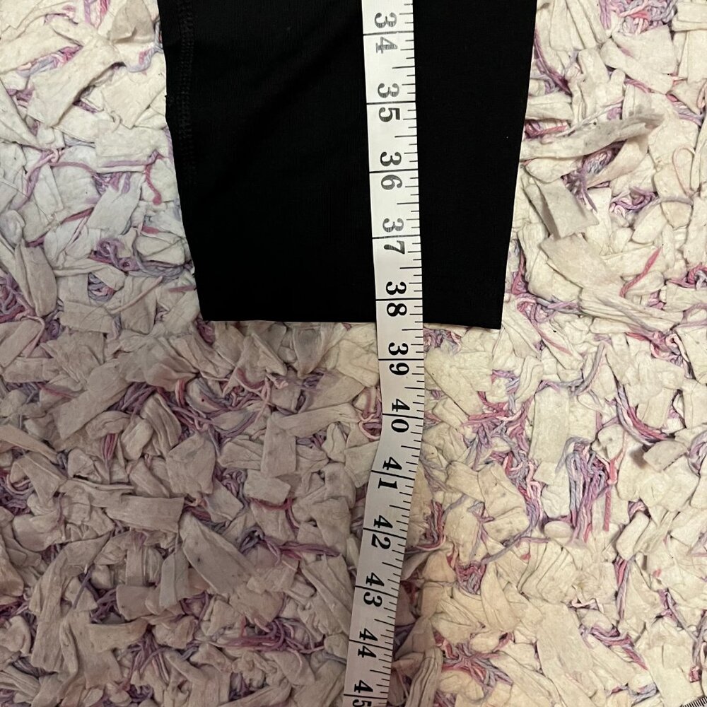 Tek Gear 2XL Workout Gear High Waisted Black Leggings W/ Pockets Like NEW - Picture 4 of 8
